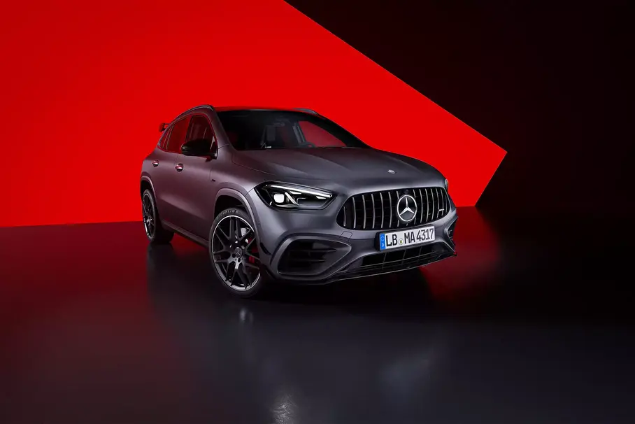 Новые кросс-купе BMW X2 и iX2, обновлённый Mercedes-AMG GLA 45 S и особый Rolls-Royce Ghost Ékleipsis: главное за неделю