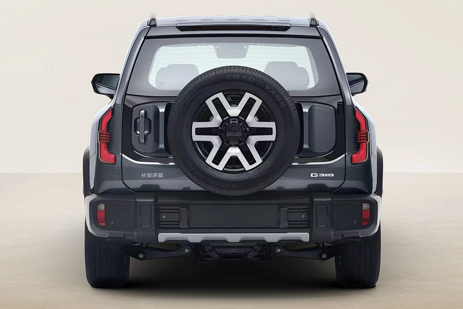 Новый внедорожник Changan: «живые» фото и характеристики