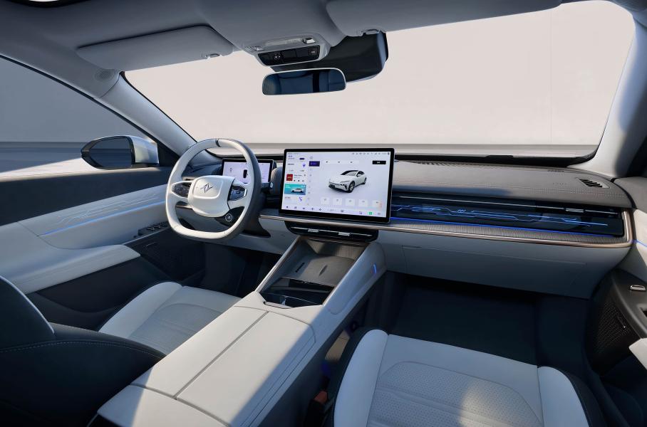 В Китае начались продажи лифтбека eπ 007 от Dongfeng