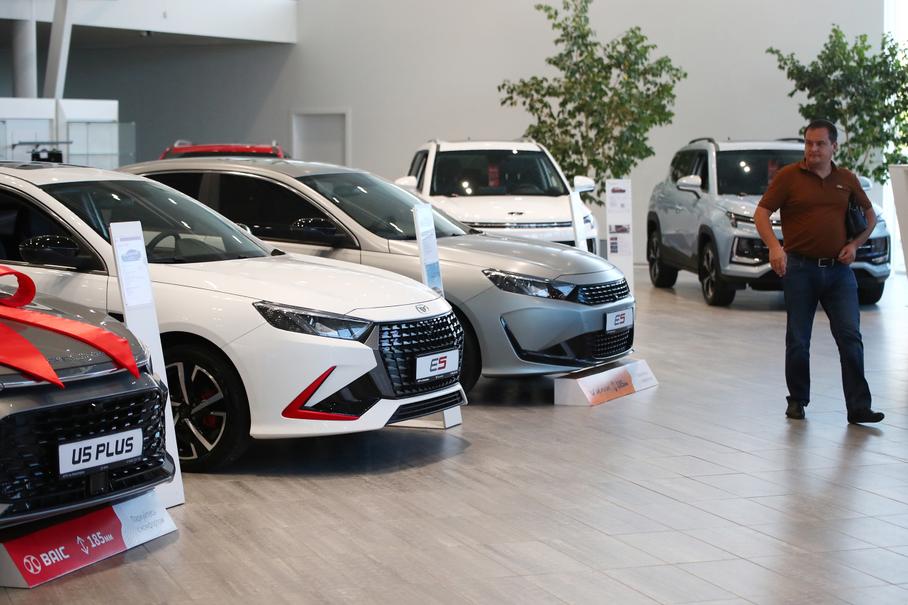 Раскрыты объемы продаж новых автомобилей в России в январе