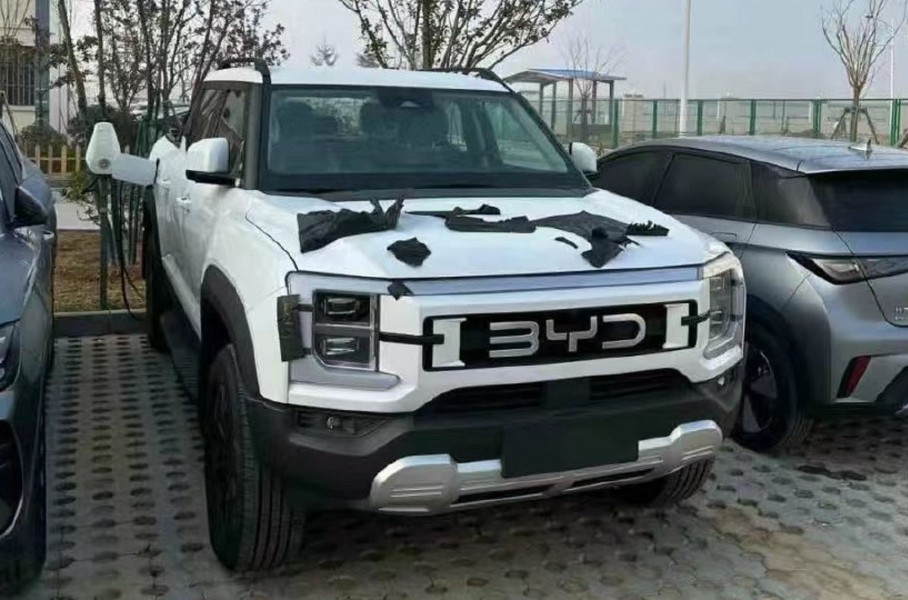 Первый пикап BYD: официальные фотографии
