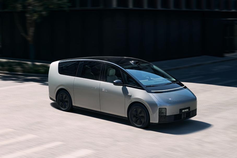 Lixiang Mega уже в России: сколько стоит роскошный китайский минивэн