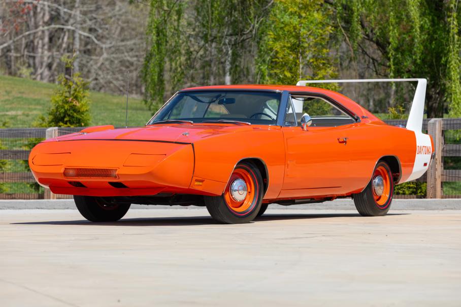 Культовый Dodge Charger Daytona пустят с молотка за 40 миллионов рублей