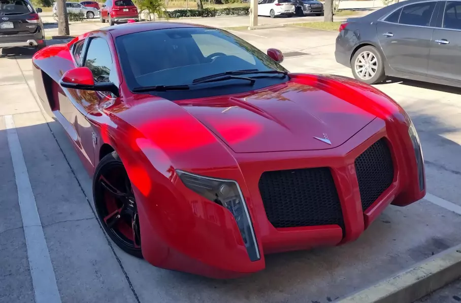 Марка Bricklin возродится с трехколесным электрокаром