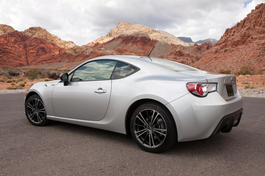 Toyota откажется от гибридного GT86