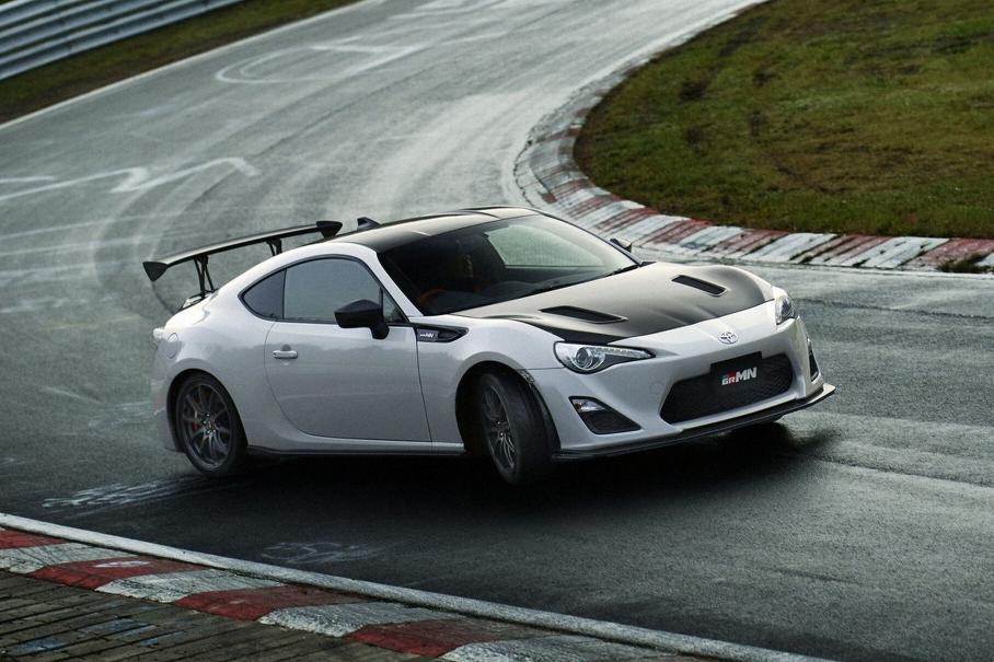 Японские гонщики доработали купе Toyota GT86
