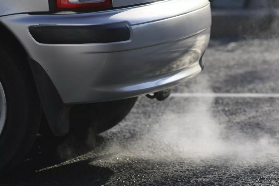 Генсек ООН призвал приравнять рекламу бензина к пропаганде табака