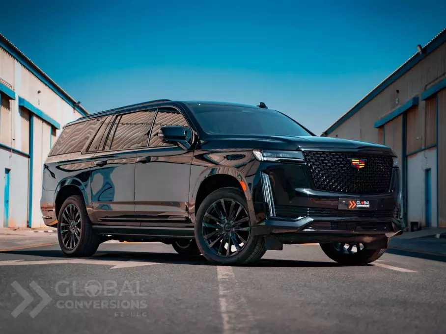 Арабы наладили выпуск уникальных праворульных Cadillac Escalade