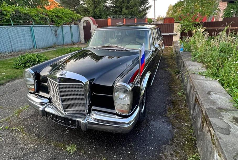 50-летний лимузин Mercedes-Benz Елизаветы II продают в Москве за 50 миллионов рублей