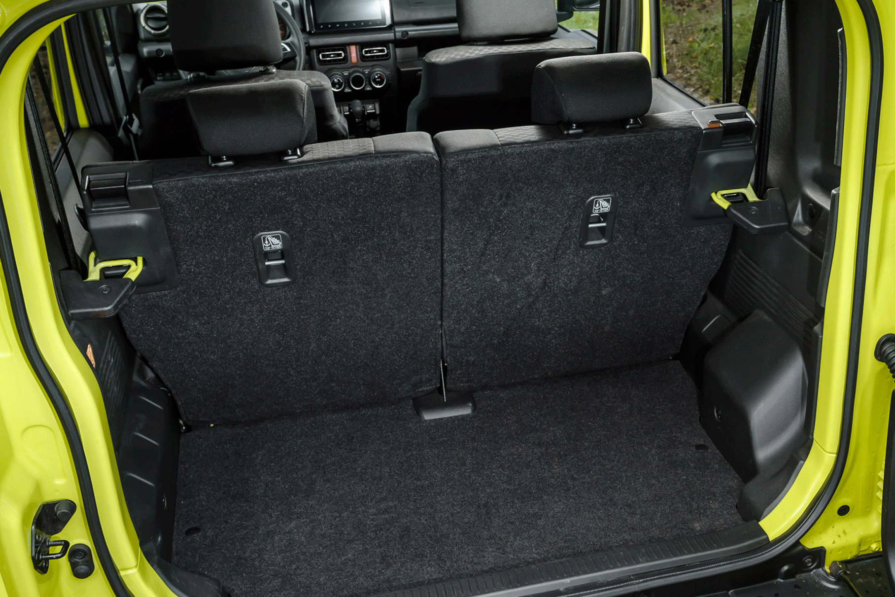 Почему пять дверей уже не помогут Suzuki Jimny