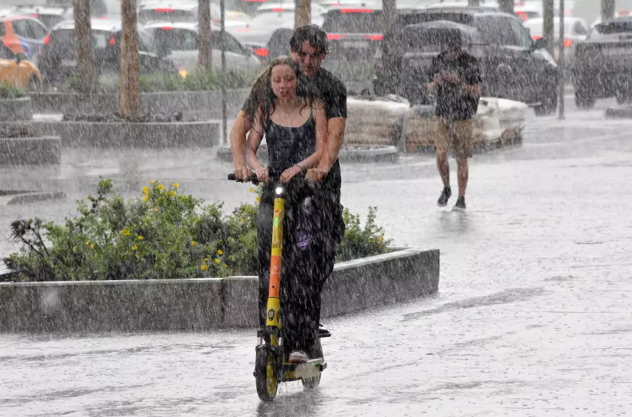 В Москве собираются многократно повысить штрафы для пользователей электросамокатов