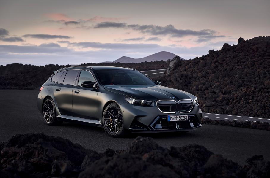 BMW представила новый М5 Touring — самый мощный универсал в истории