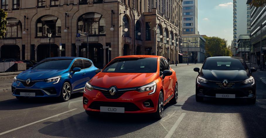 Слева направо: RS Line, обычный Clio и Initiale Paris
