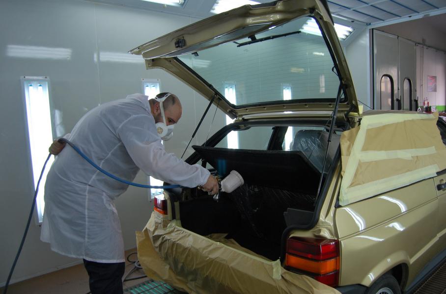 "Сеат" отреставрировал первую машину короля Испании