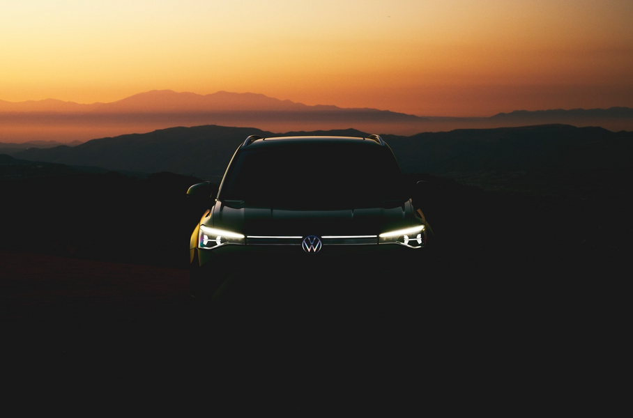 Volkswagen обновит кроссовер Taos: тизер и дата премьеры