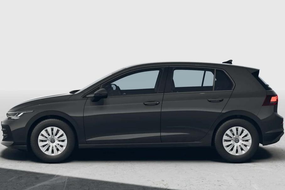 Посмотрите на новый базовый Volkswagen Golf: «механика» и штамповка