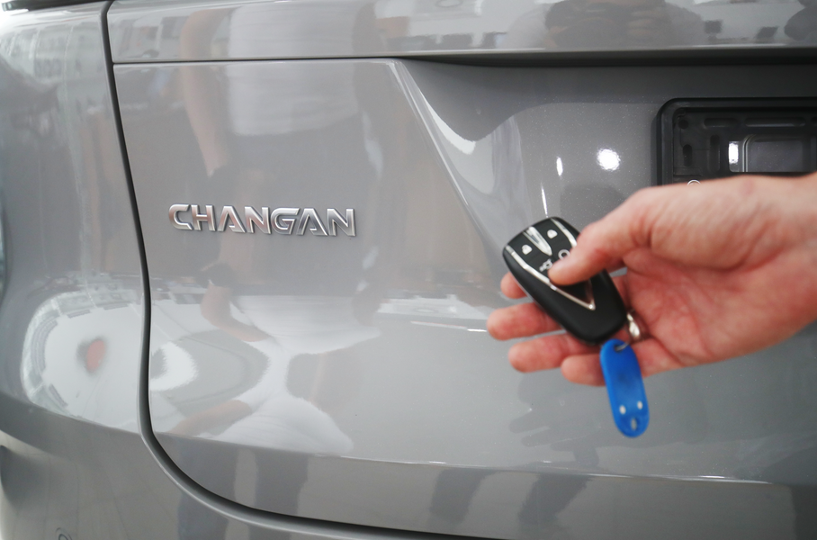 В августе россияне потратили на новые машины 450 миллиардов рублей