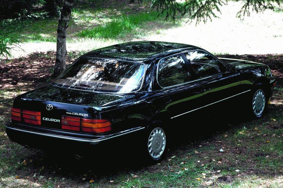 35 лет Lexus LS