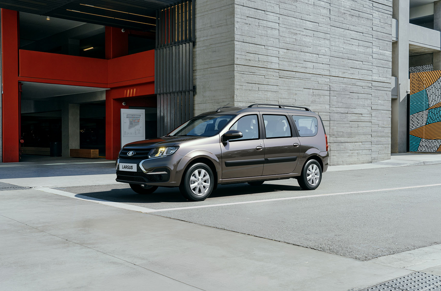 АвтоВАЗ раскрыл объем продаж Lada за сентябрь