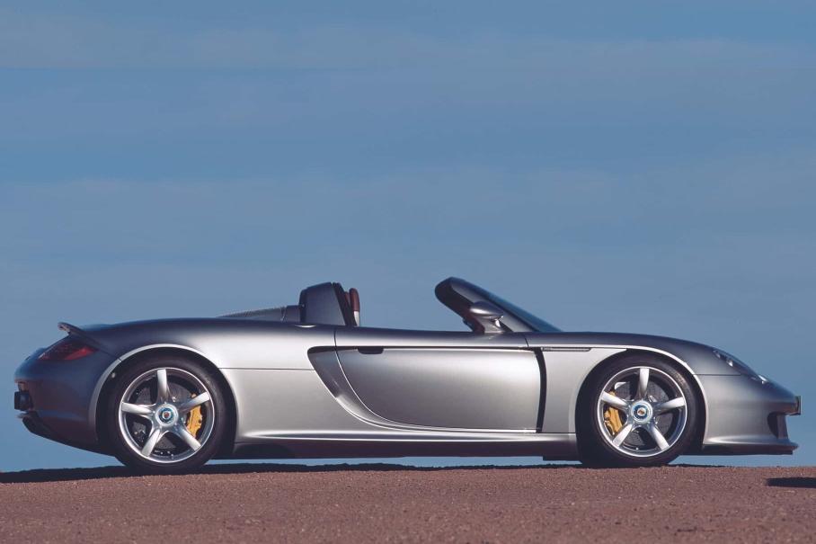 Porsche бесплатно заменит шины и детали подвески на всех Carrera GT