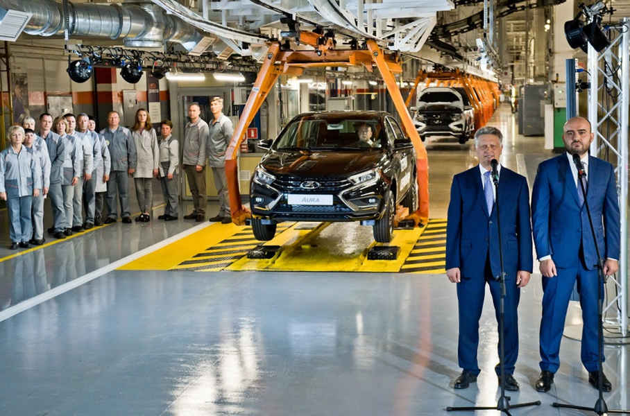 На АвтоВАЗе стартовало серийное производство Lada Aura