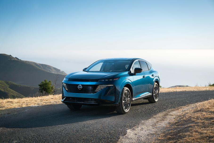 Nissan Murano сменил поколение, радикально преобразился и получил мотор от Infiniti