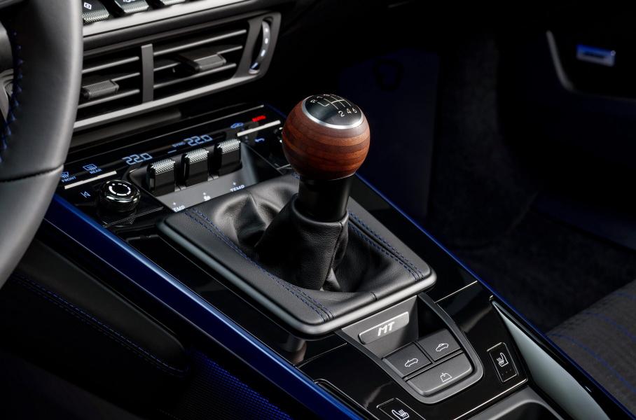 Представлен облегченный Porsche 911 Carrera T c «механикой»