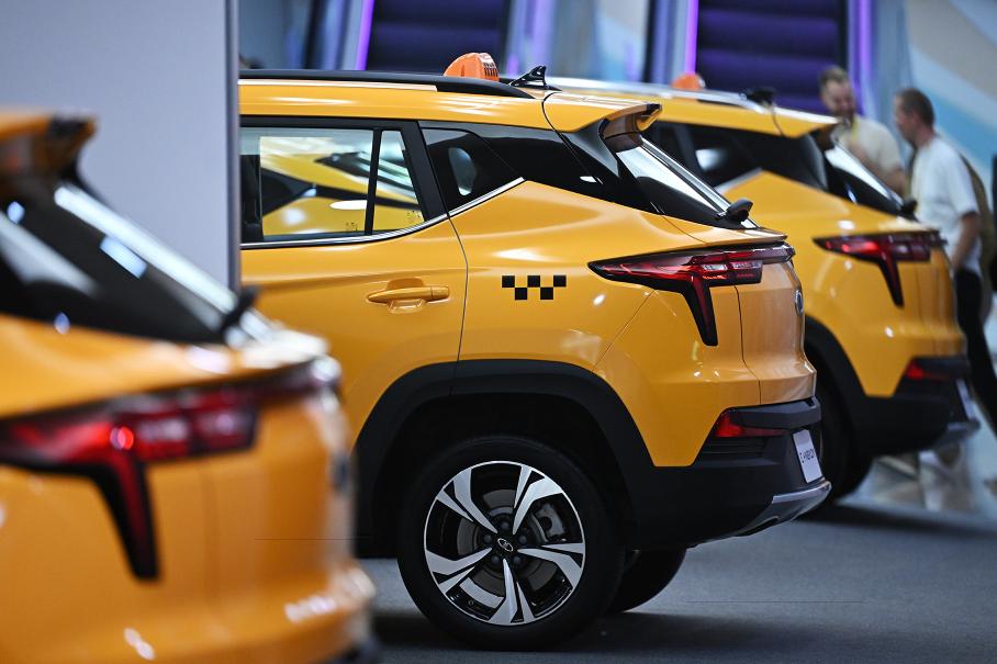 Названа причина поломок китайских машин, которые используют таксисты в России