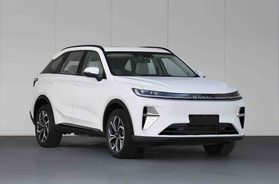 Раскрыт салон кроссовера Haval F8, который появится в России