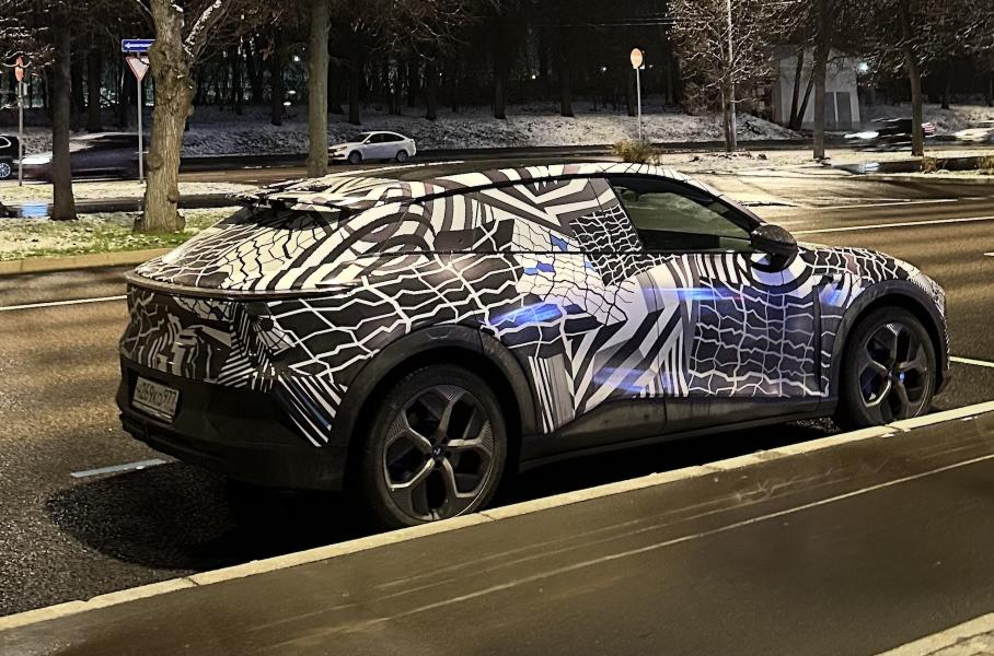 «Робомобиль» Geely и Baidu официально появится в России