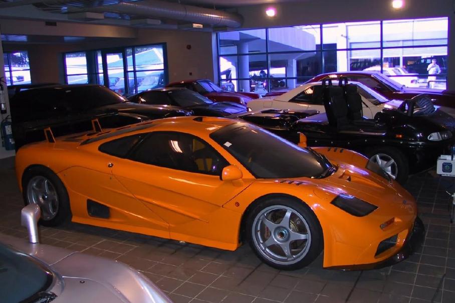 Посмотрите на невероятную автомобильную коллекцию султана Брунея