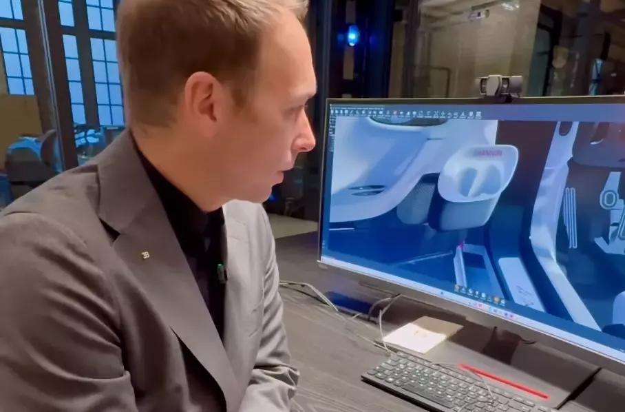 Bugatti создала подстаканник для Chiron по просьбе владельца
