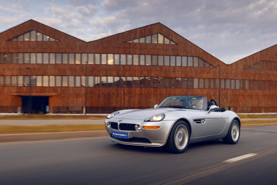 И целого времени мало. Тест-драйв BMW Z8