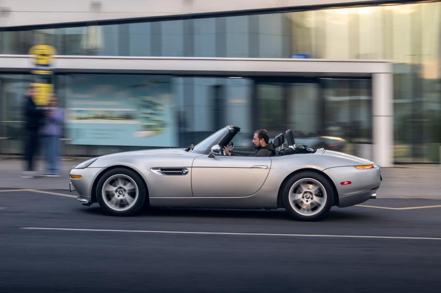 И целого времени мало. Тест-драйв BMW Z8