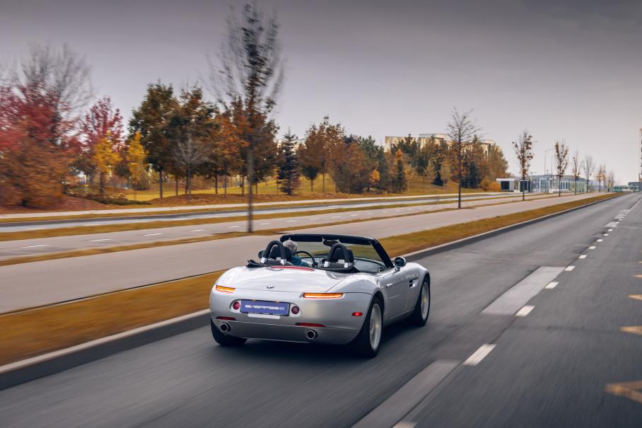 И целого времени мало. Тест-драйв BMW Z8