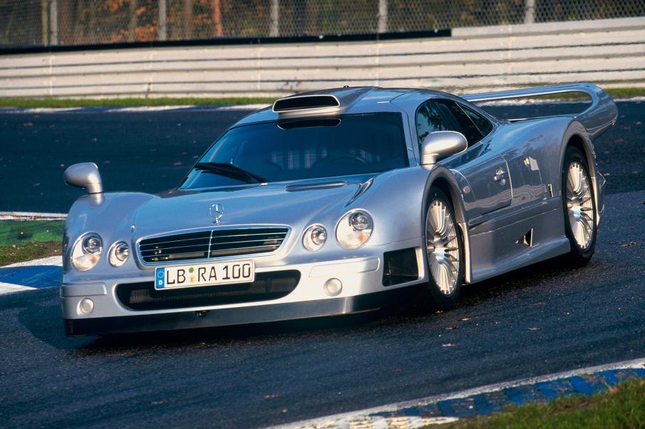 Омологационный Mercedes-Benz CLK GTR, также известный как Единорог