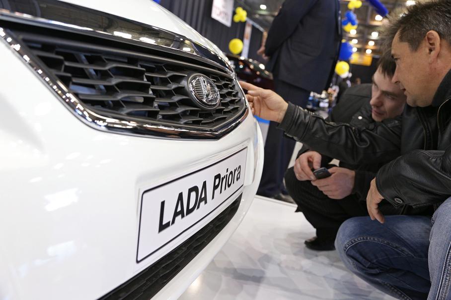 В России пустят с молотка автомобили должников за бесценок