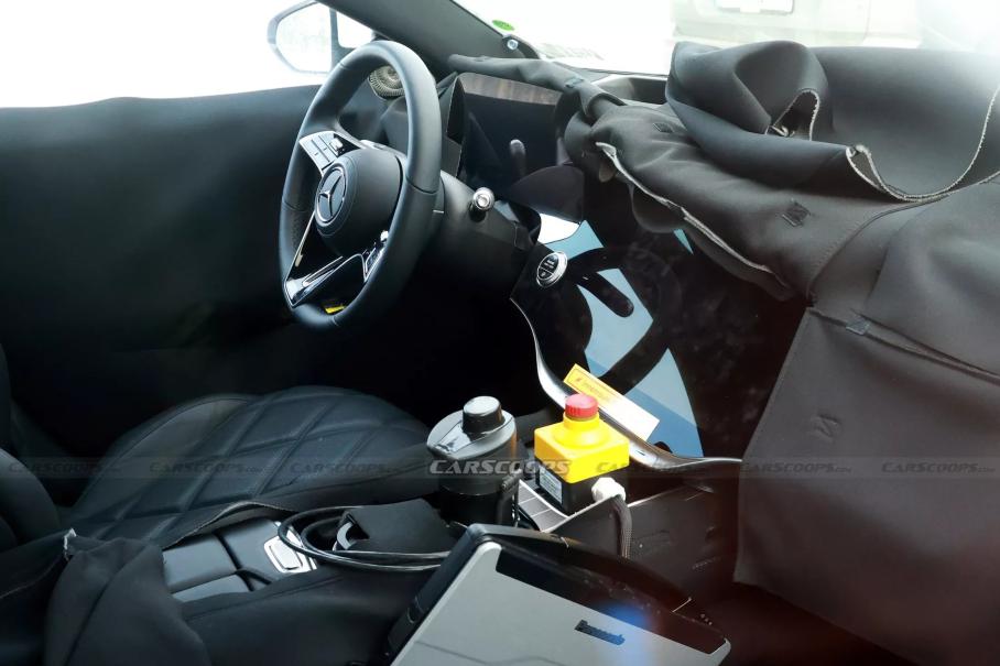 Рассекречен салон обновленного Mercedes-Maybach S-Class