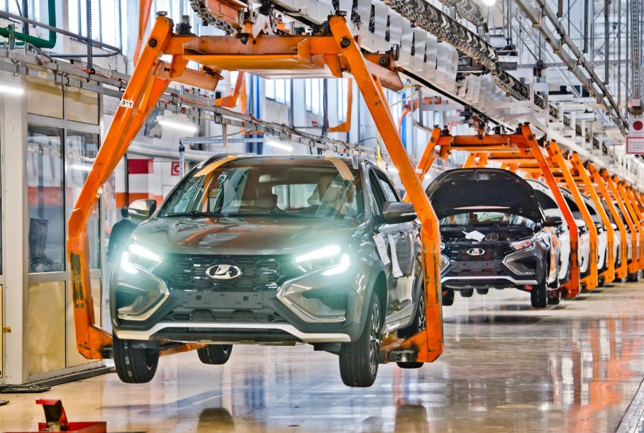 АвтоВАЗ приступил к производству Lada Vesta с новой коробкой передач