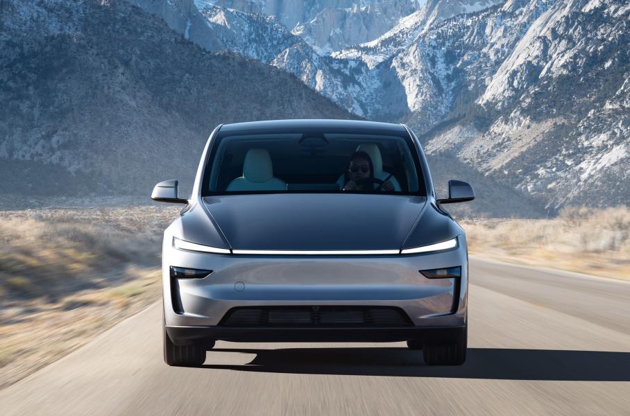 Обновленная Tesla Model Y вызвала ажиотаж в Китае: раскрыто количество предзаказов
