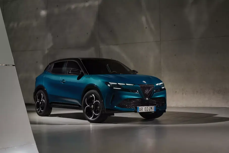 Alfa Romeo пересмотрит стратегию электрификации после заявления Трампа
