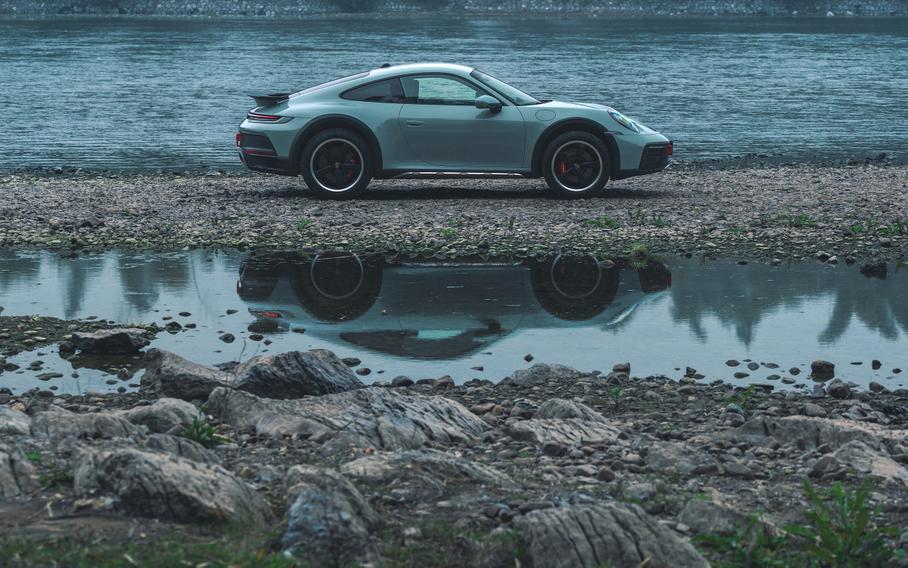 Внедорожный Porsche 911 Dakar станет гибридом