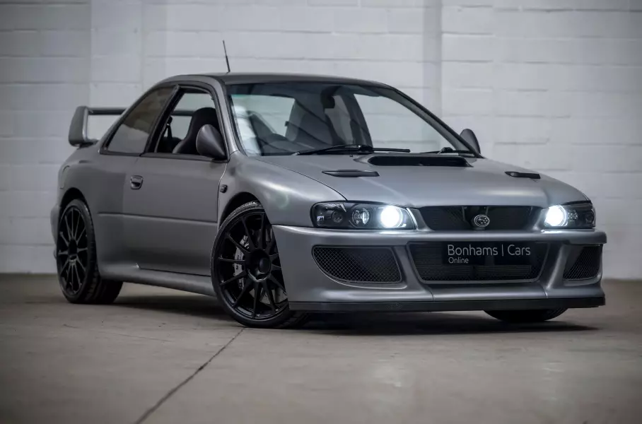 С молотка продадут редкий рестомод Subaru Impreza WRX
