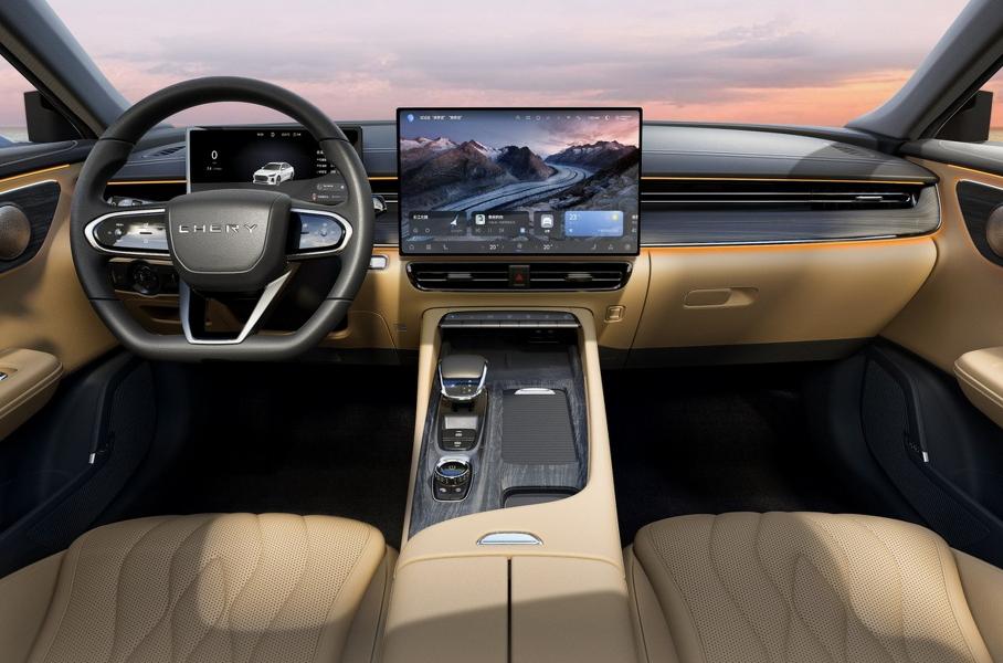 Ожидаемый в России седан Chery Arrizo 8 Pro: официальные фото