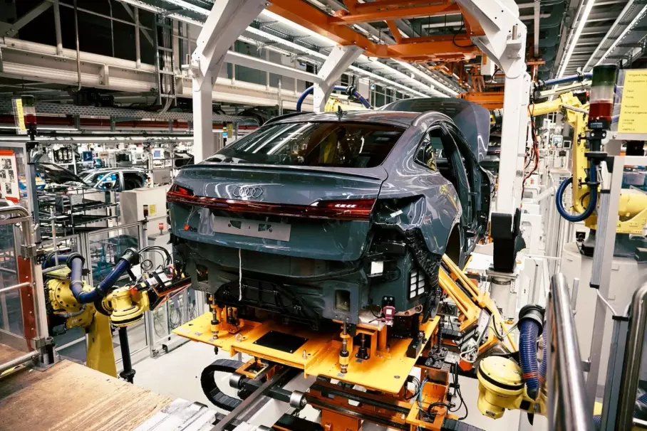 Audi закрывает завод в Брюсселе и увольняет тысячи человек
