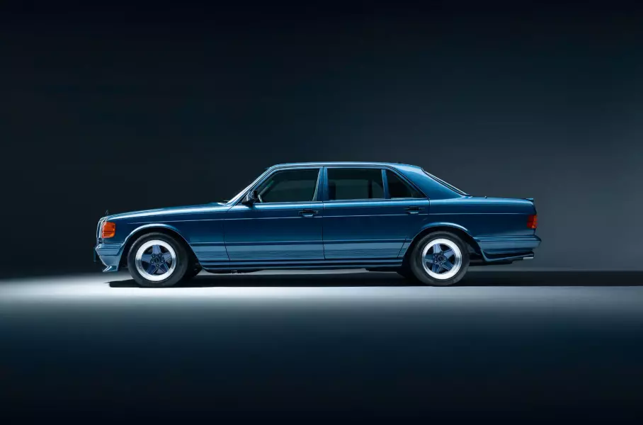 Уникальный Mercedes-Benz 500 SEL директора американского AMG пустят с молотка