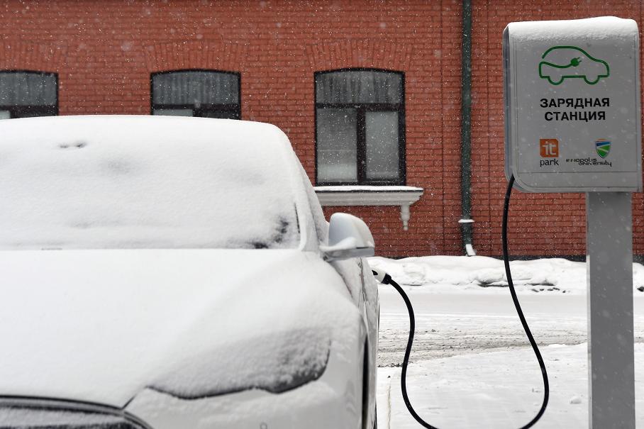 Застройщиков в России обяжут оборудовать паркинги зарядками для электромобилей