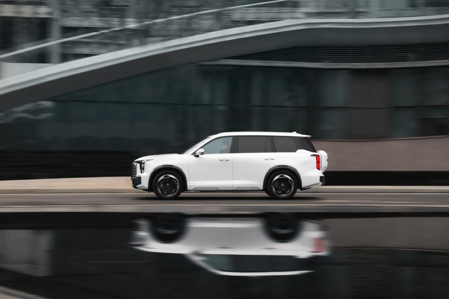 У GAC GS8 появилась дорогая версия Traveller: сколько она стоит