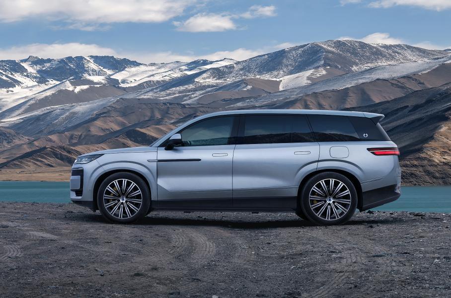 На рынок вышел большой кроссовер Denza N9 от BYD