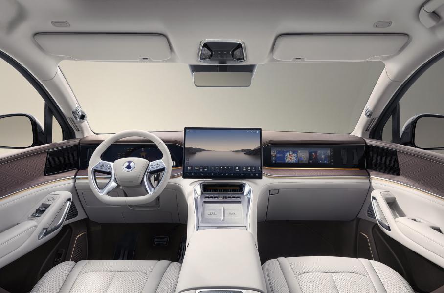 На рынок вышел большой кроссовер Denza N9 от BYD